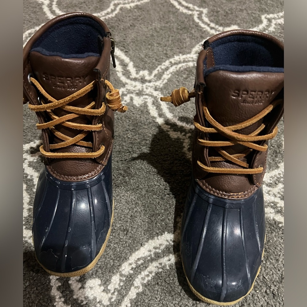 Girl or boy sperry saltwater boots